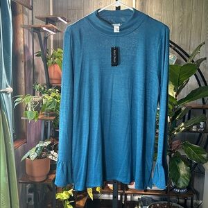 New White House Black Market Shirt